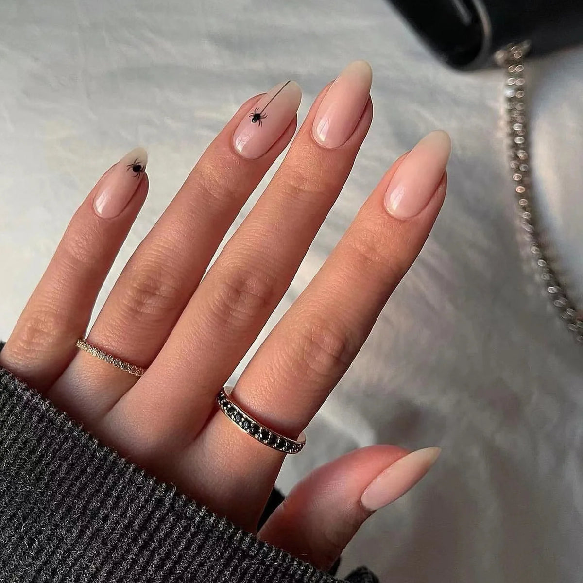 NUDE MUSE
